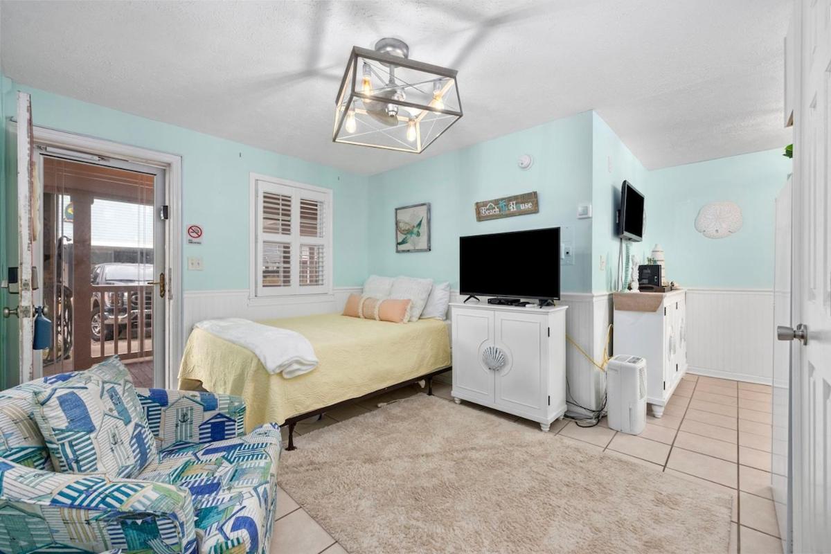 Cherry Grove Efficiency Just Steps From The Beach Myrtle Beach Exterior photo